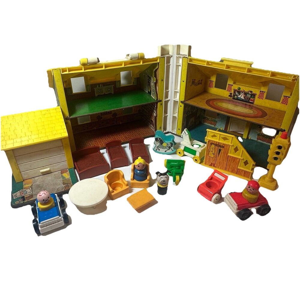 Vintage Fisher Price Little People #952 Yellow Play Family House 1969 + Extras